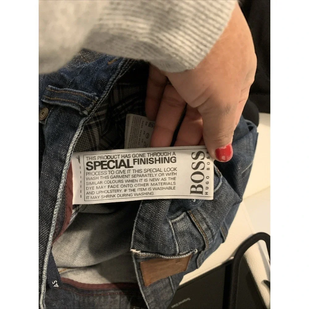 Hugo Boss men's denim jeans, size 34/32, bootcut.